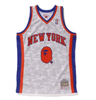 Swingman BAPE x New York Knicks Mitchell & Ness Hardwood Classics 1998/99 Jersey